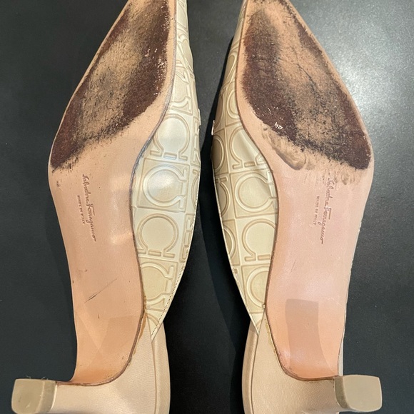 Salvatore Ferragamo Low Heel Logo closed toe beige mules.  Size 9B. - Picture 10 of 10